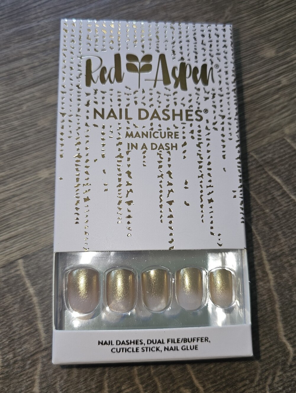 Red Aspen Nail Dashes Press-On Nails - Iridescent Gold. Gianni Goes For Gold